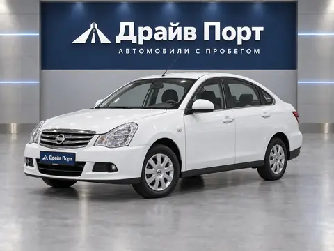Nissan Almera 2013, вид спереди