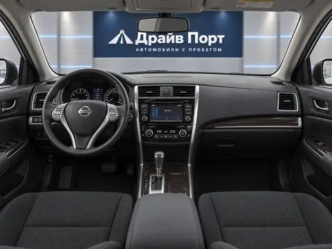 Nissan Teana 2015, панель приборов
