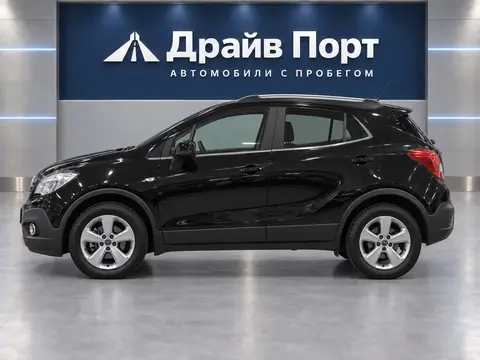 Opel Mokka 2013, вид сбоку