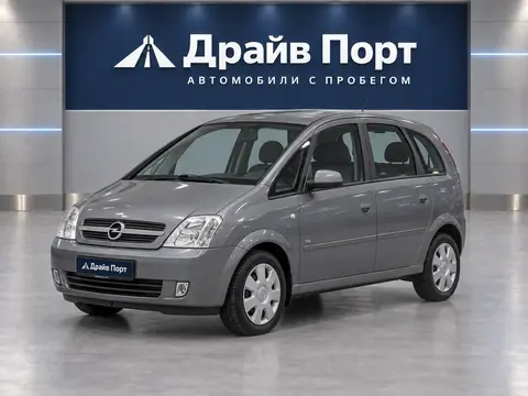Opel Meriva 2004, вид спереди
