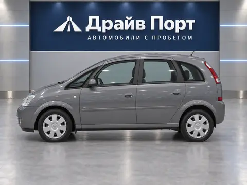 Opel Meriva 2004, вид сбоку