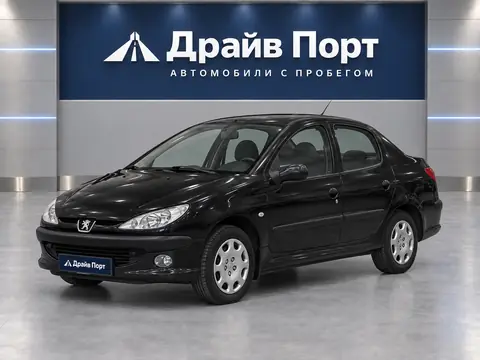 Peugeot 206 2009, вид спереди