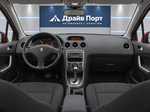 Peugeot 308 2009, панель приборов