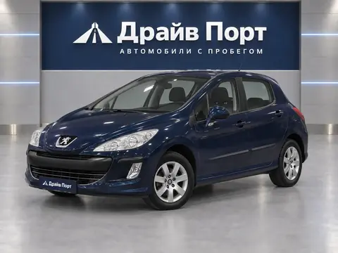 Peugeot 308 2008, вид спереди
