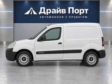 Peugeot Partner 2008, вид сбоку