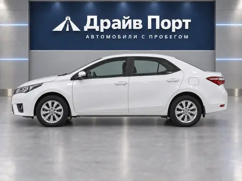 Toyota Corolla 2016, вид сбоку