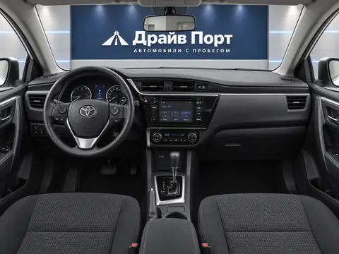 Toyota Corolla 2016, панель приборов
