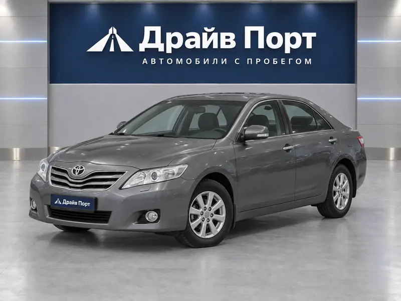 Toyota Camry 2011 — с пробегом, седан, серый, вид спереди