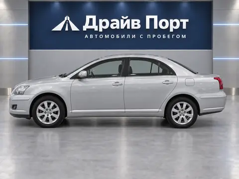 Toyota Avensis 2007, вид сбоку