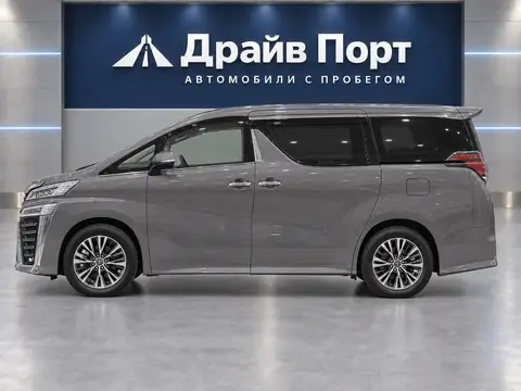 Toyota Vellfire 2019, вид сбоку