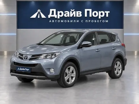 Toyota RAV4 2014, вид спереди