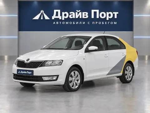 Skoda Rapid 2015, вид спереди
