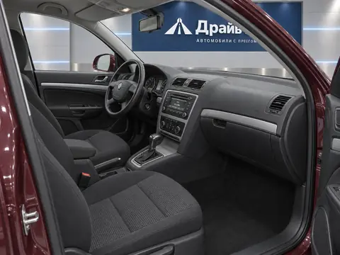 Skoda Octavia 2011, салон