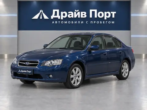 Subaru Legacy 2004, вид спереди