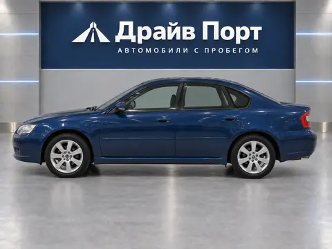 Subaru Legacy 2004, вид сбоку