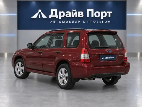 Subaru Forester 2006, вид сзади