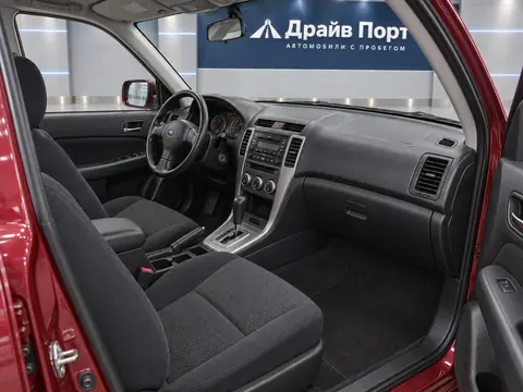 Subaru Forester 2006, салон
