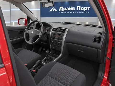 Suzuki Liana 2006, салон