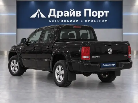 Volkswagen Amarok 2012, вид сзади