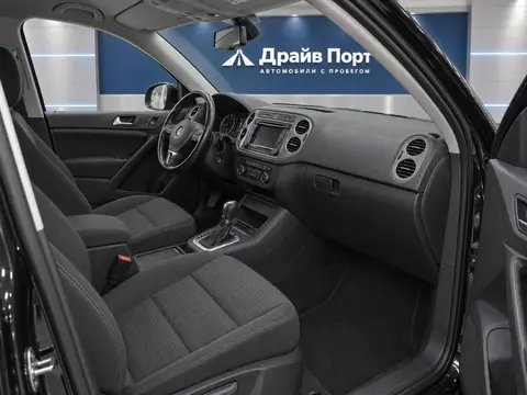 Volkswagen Tiguan 2015, салон