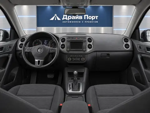 Volkswagen Tiguan 2015, панель приборов