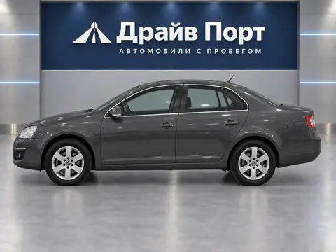 Volkswagen Jetta 2006, вид сбоку