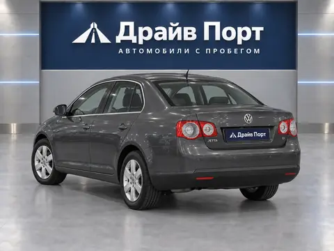 Volkswagen Jetta 2006, вид сзади
