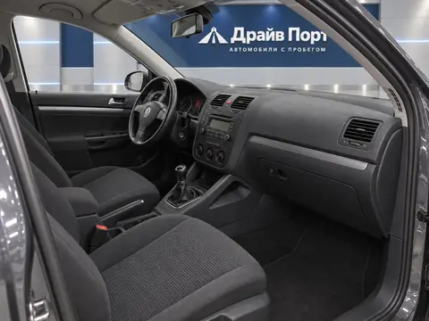 Volkswagen Jetta 2006, салон