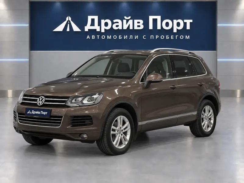 Volkswagen Touareg 2011 — с пробегом, внедорожник, коричневый, вид спереди