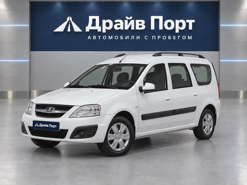 Lada Largus 2016 — с пробегом, универсал, белый, вид спереди