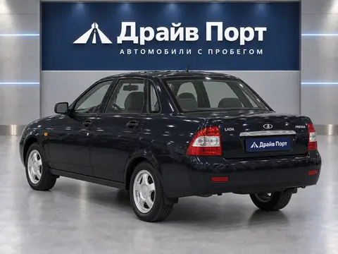 Lada Priora 2009, вид сзади