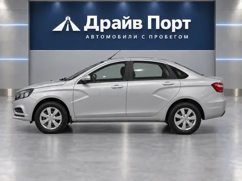 Lada Vesta 2018, вид сбоку