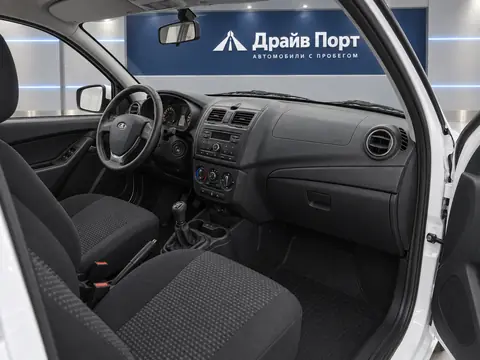 Lada Kalina 2018, салон