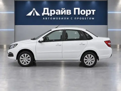 Lada Granta 2024, вид сбоку