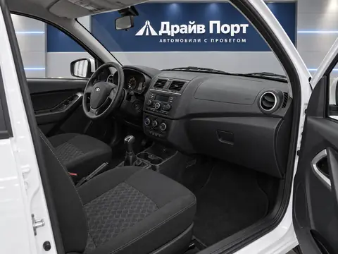 Lada Granta 2024, салон