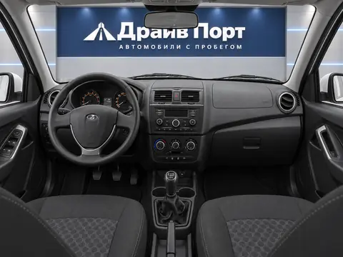 Lada Granta 2024, панель приборов