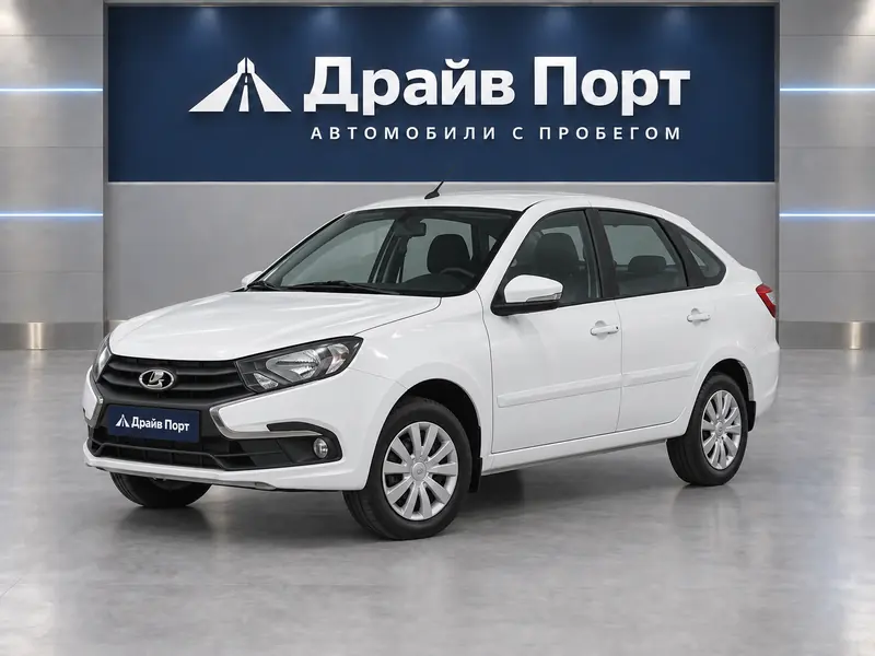 Lada Granta 2026 — новый, лифтбек, белый, вид спереди