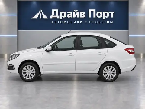 Lada Granta 2026, вид сбоку