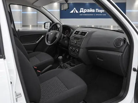 Lada Granta 2024, салон