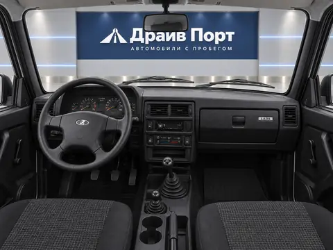 Lada 4x4 2020, панель приборов