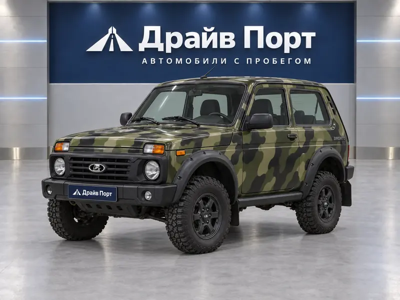 Lada 4x4 Бронто 2017 — с пробегом, внедорожник, зелено-оливково-черный, вид спереди