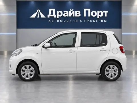 Daihatsu Boon 2014, вид сбоку